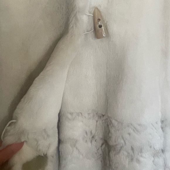 Faux fur coat - Picture 6 of 8